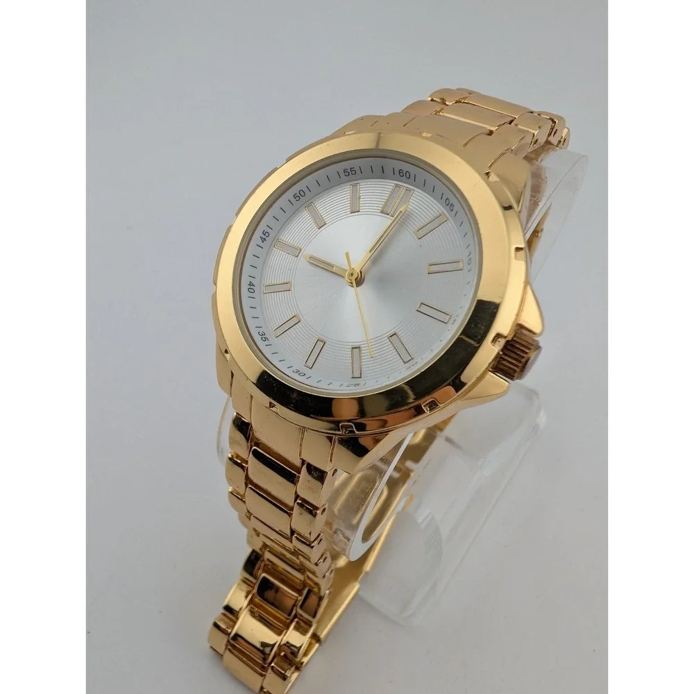 Forever 21 Women's Watch 38mm Gold Case 7.5